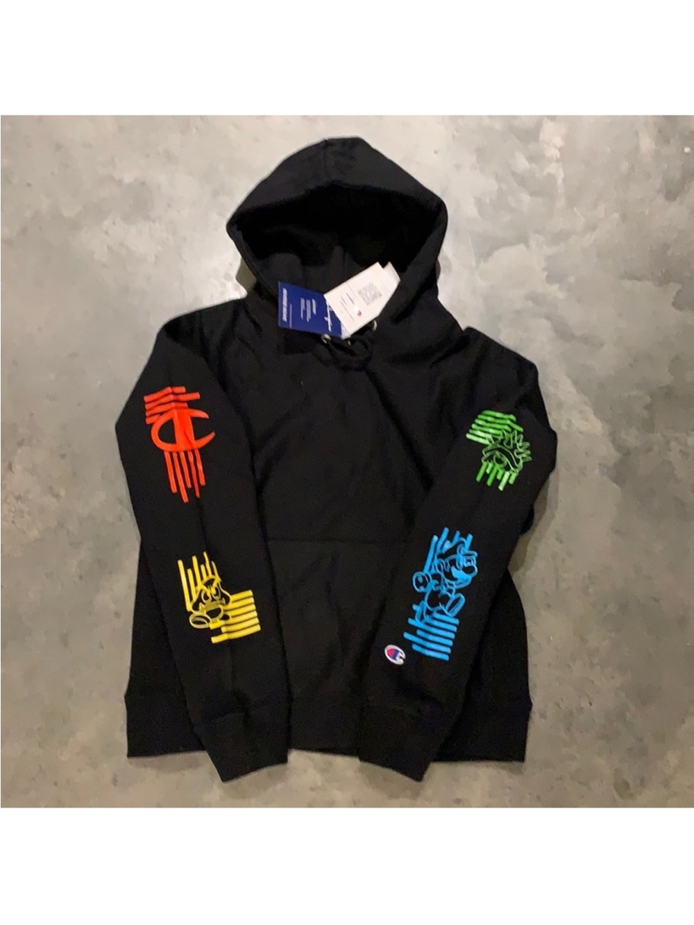 *NWT Rare Super Mario Brothers Champion Black Hoodie with Graphics On Sleeves